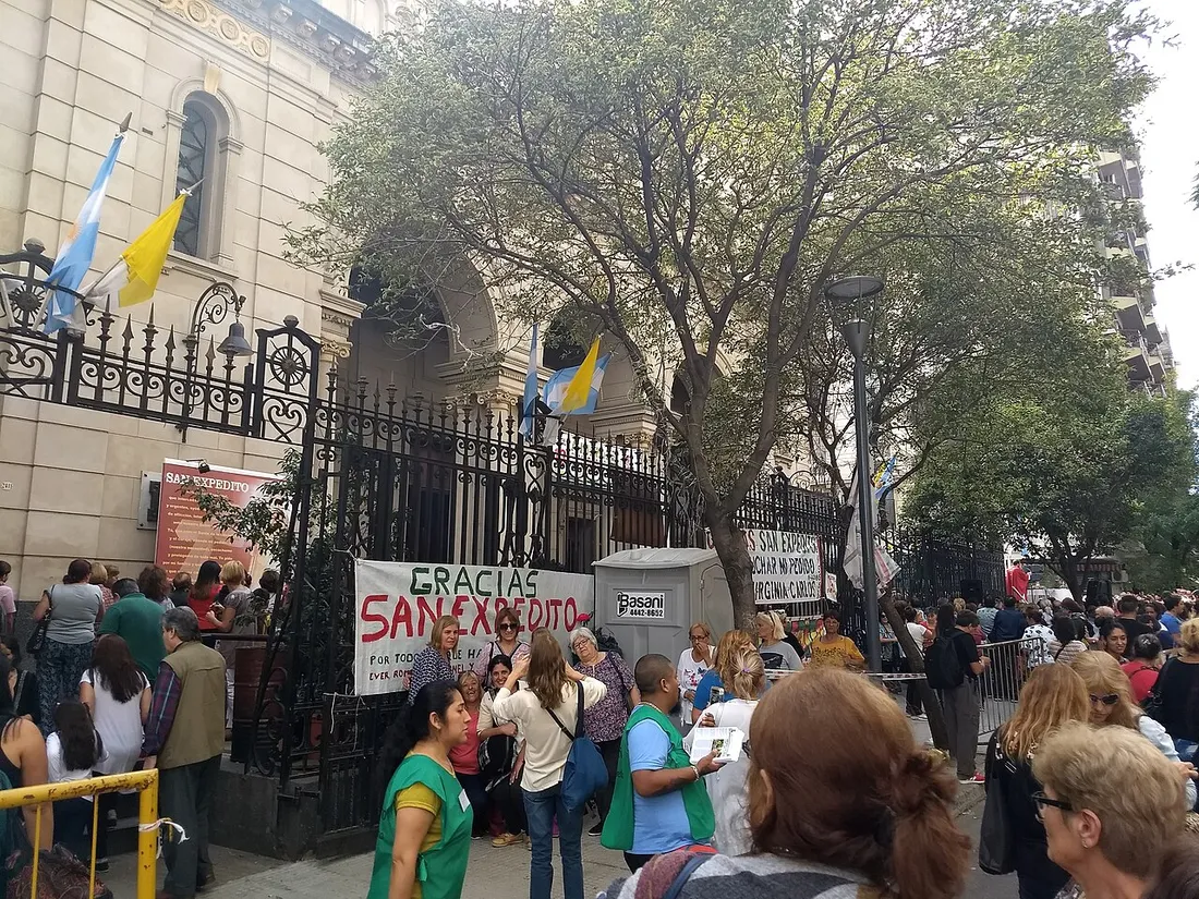 19 April at Balvanera parish, Buenos Aires