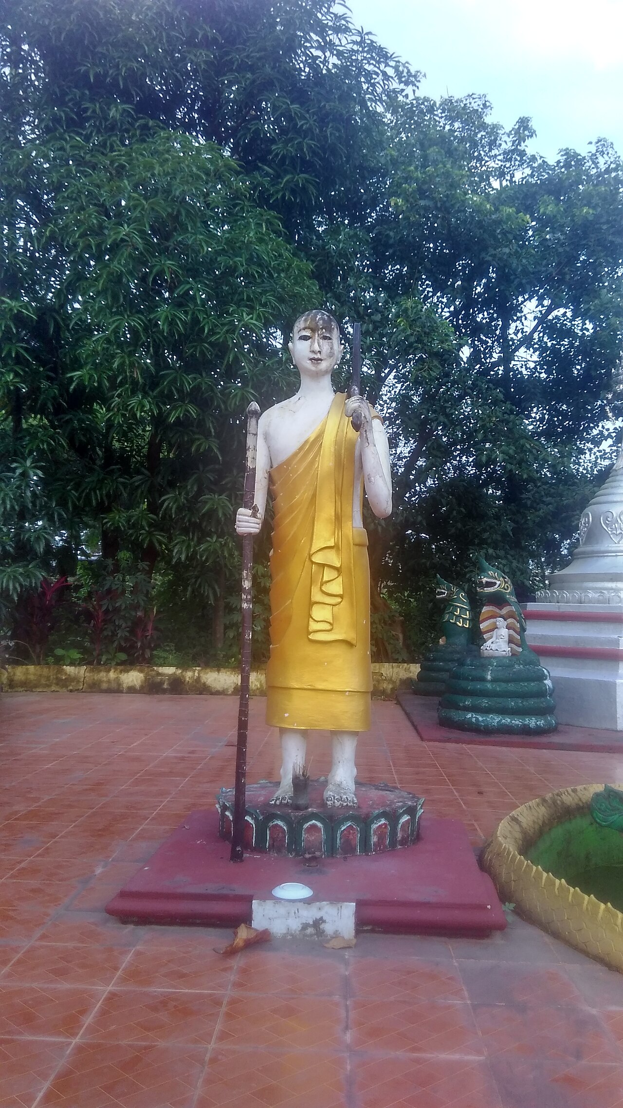 Phra Siwali (the never-hungry monk) — Buddhist Monk's Statue