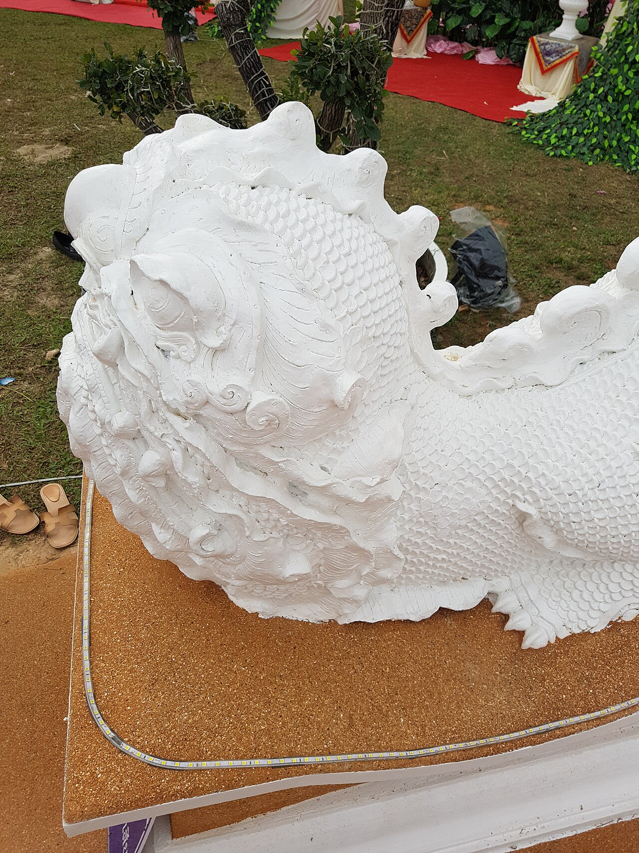Pixiu (wealth beast) pendant — * A statue of the Chinese monster Pixiu at Wat Hiranyawat (วัดหิรัญญาวาส), a Buddhist temple I passed by during my aimle
