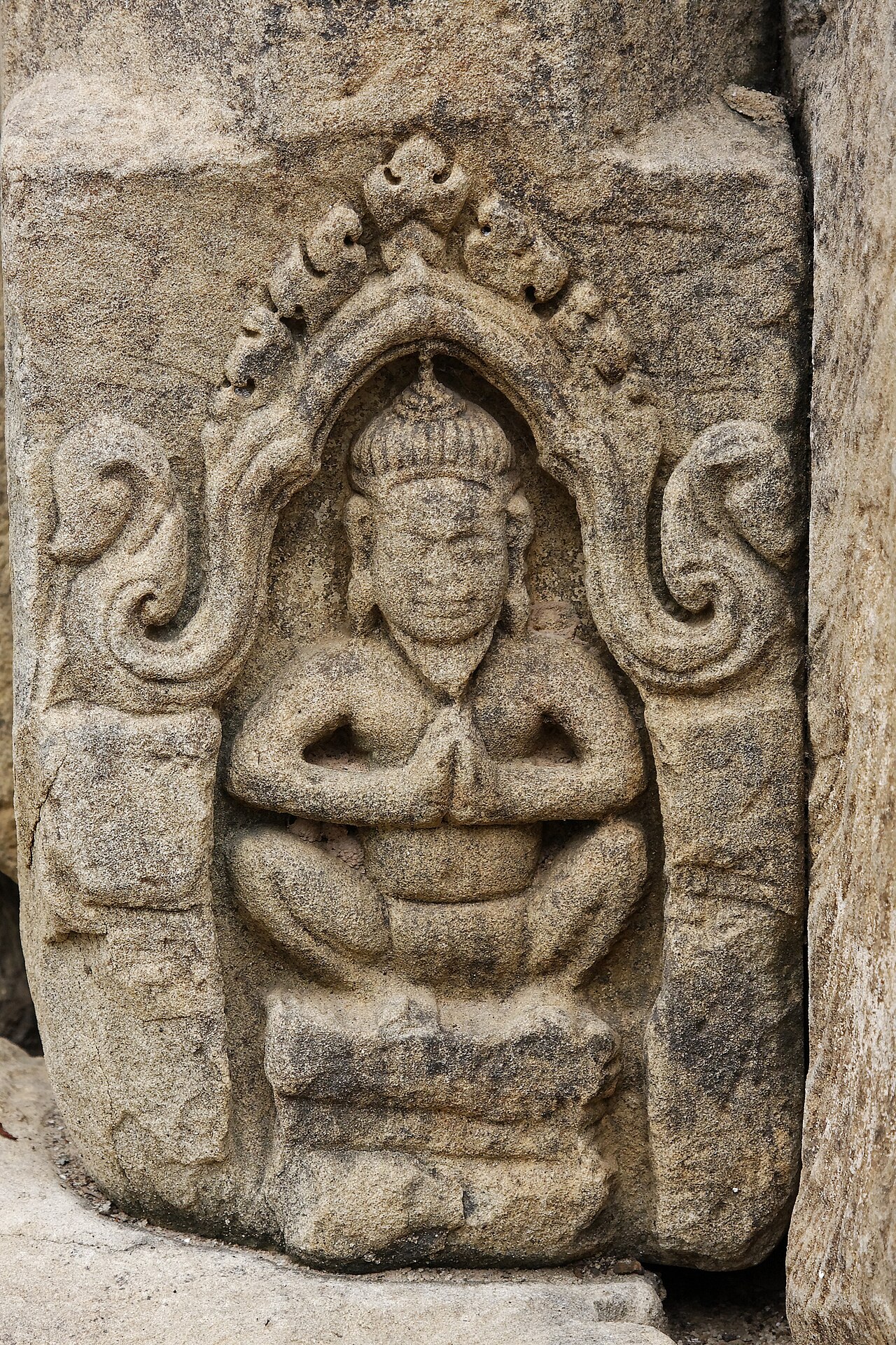 Phra Lersi figure (the hermit-teacher) — Prasat Ban Phluang, Thailand
