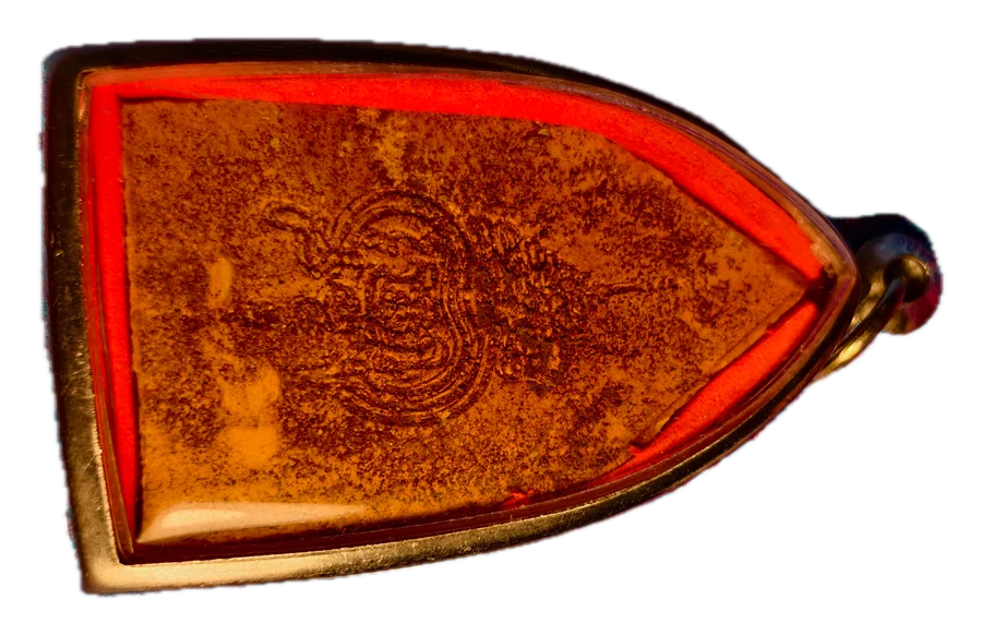 แผ่นยันต์ กรอบแดง · Yantra tablet, red frame