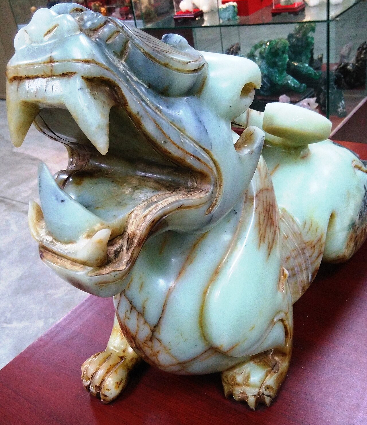 Pixiu (wealth beast) pendant — Tỳ hưu Đài Loan tại Cửa hàng Thần Thú Tỳ Hưu Đài Bắc-Bảo tàng Phong Thủy Ngũ Hành Tỳ Hưu năm 2017