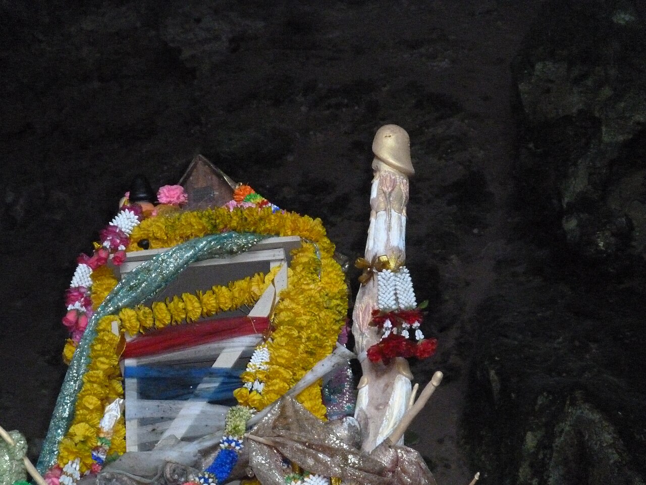 Palad khik (phallic waist charm) — Phra Nang cave, Phra Nang beach, Rai Leh (Railay) Pennisula, Krabi, Thailand
