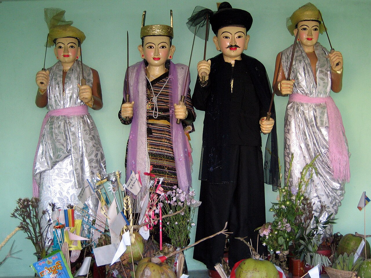 Nat figure (Burmese spirit-deity) — Nat images in Taunggyi, Myanmar