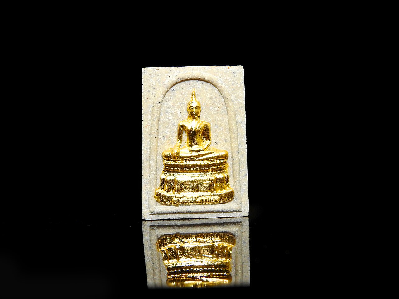 Phra Somdej — Phra Somdej Luang Pho Thong, Traimit Wittayaram Worawihan Temple