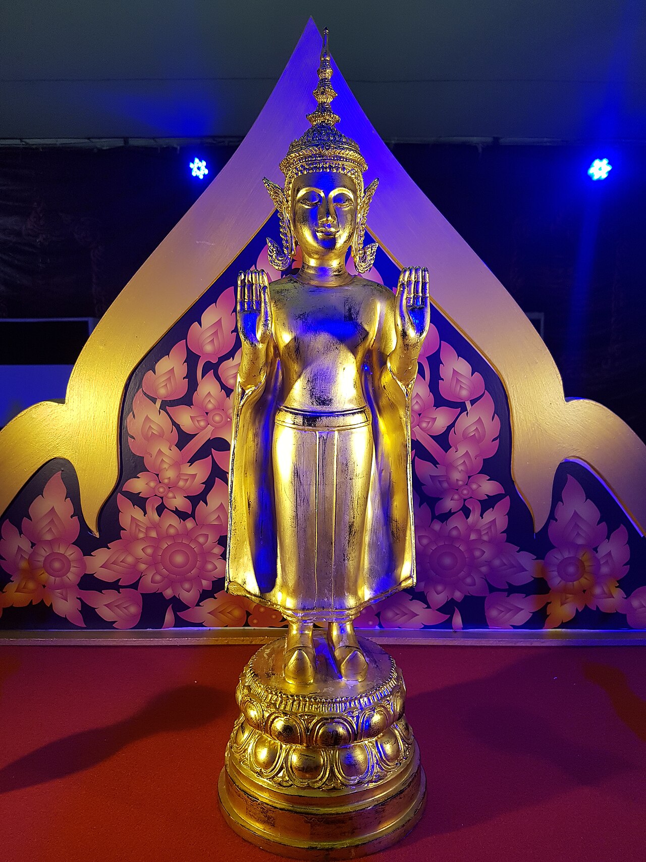 Phra Bang pendant (copies of the Lao palladium) — * Annual Vesak Event at Indoor Stadium Huamark in Bangkok, Thailand
Replica of the Phra Bang of Luang Prabang