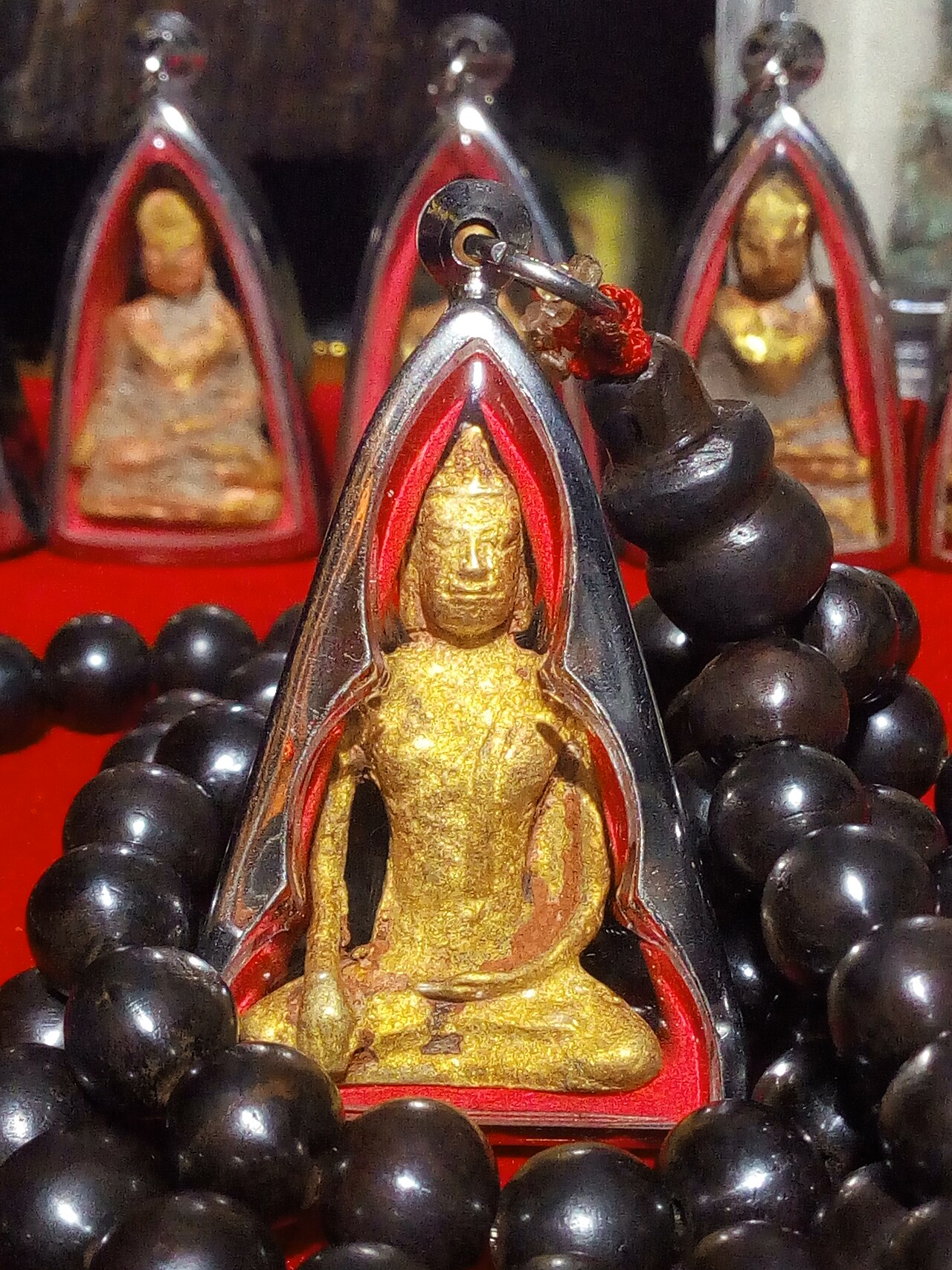 Chiang Saen (Lanna) bronze Buddha — พระเชียงแสน สิงห์ เนื้อแก่ทองคำ (หรือเรียกเนื้อทองคำ) อยู่ในยุคแรกๆของเชียงแสน พุทธลักษณะ คล้ายพระอู่ทอง (น่าจะสร้างในยุ