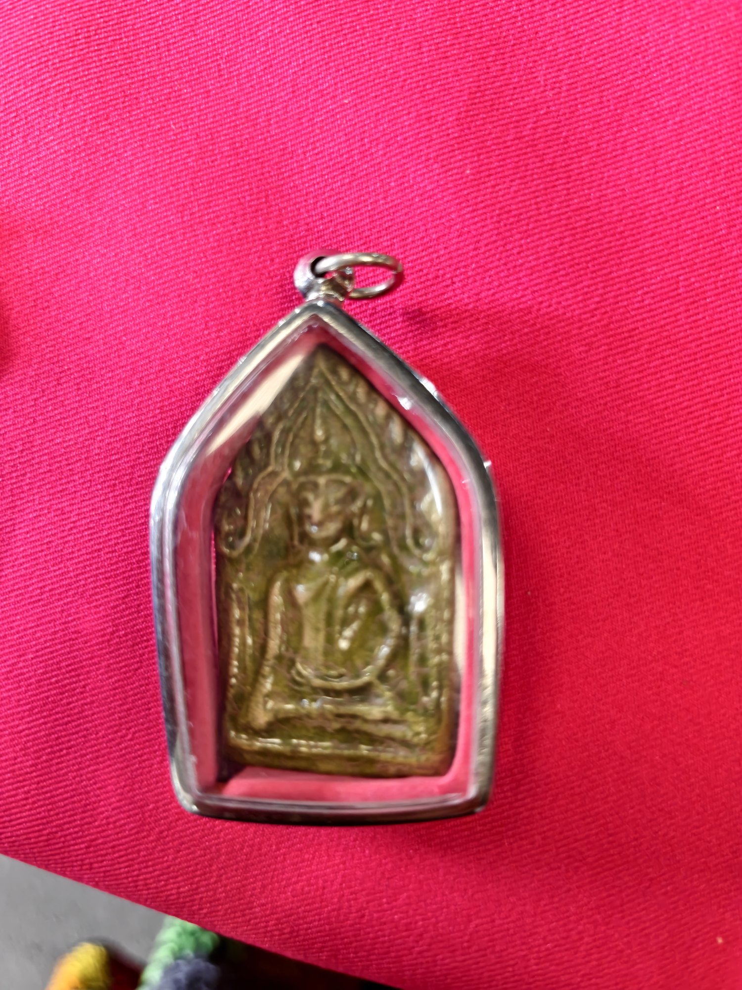 Pentagonal tablet in a clear case, photograph 1