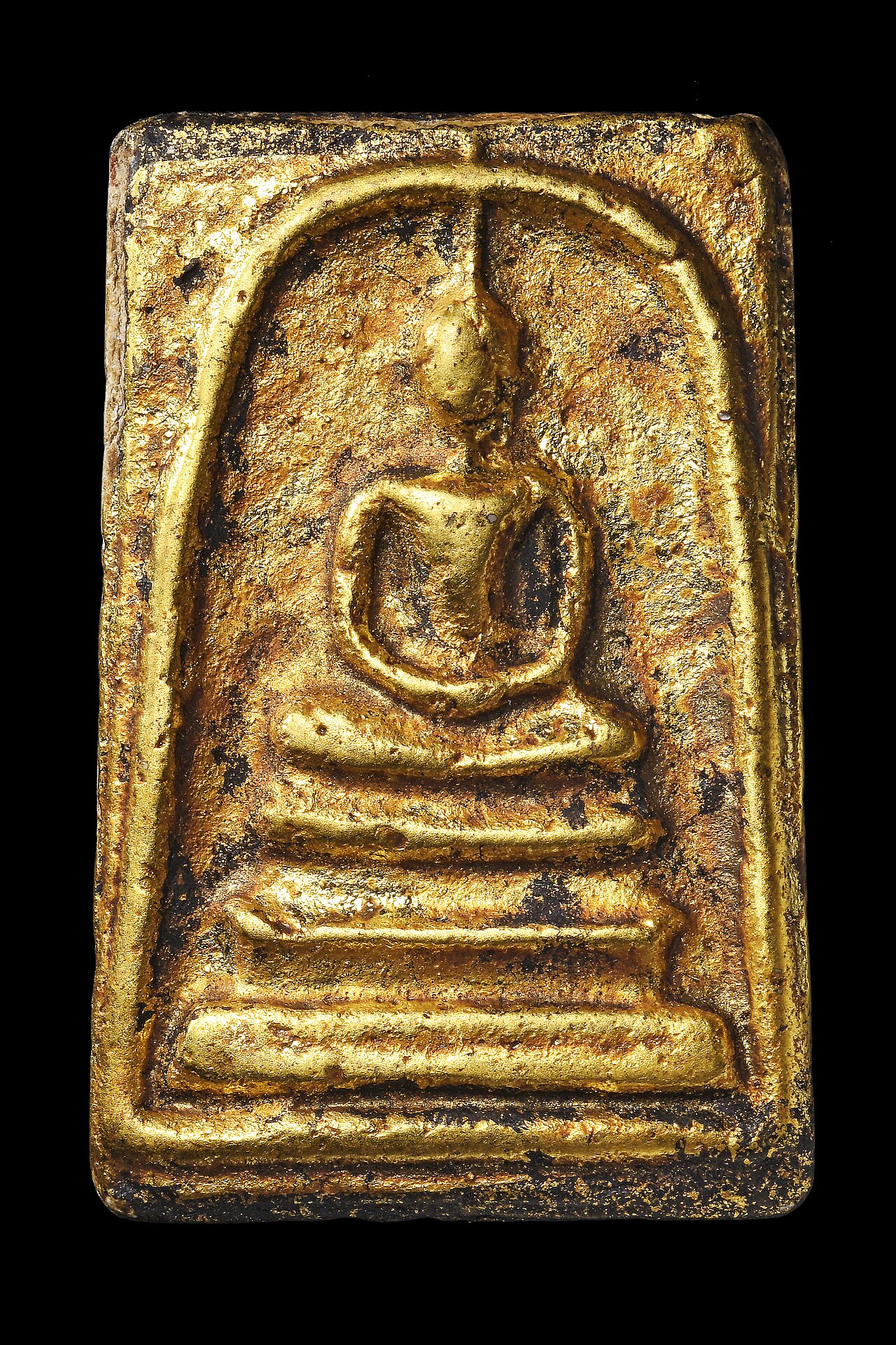 Phra Somdej — ภาพที่ 2 พระสมเด็จวัดระฆังพิมพ์ใหญ่เกศทะลุซุ้มลงรักปิดทองทั้งองค์