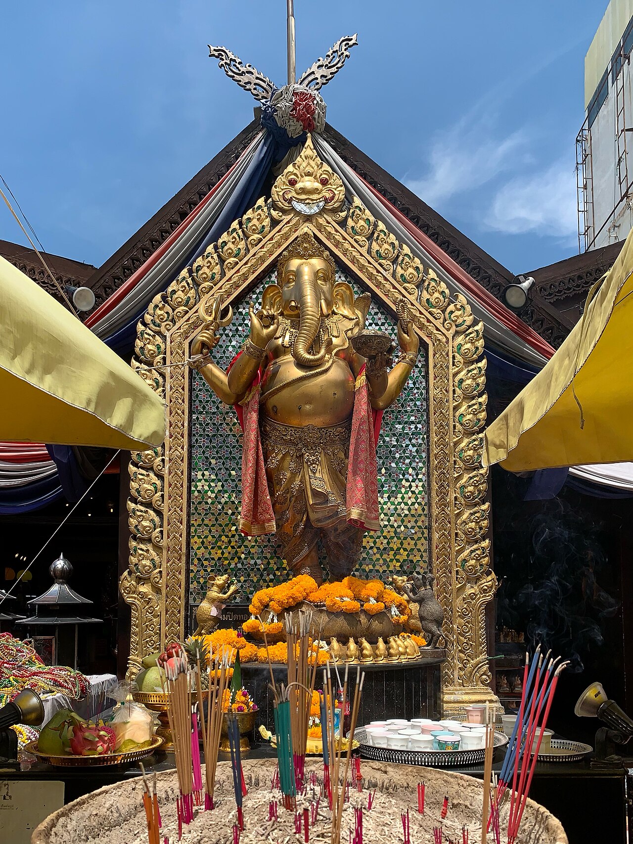 Ganesha pendant — Ganesh Shrine at Huai Khwang Intersection, Bangkok