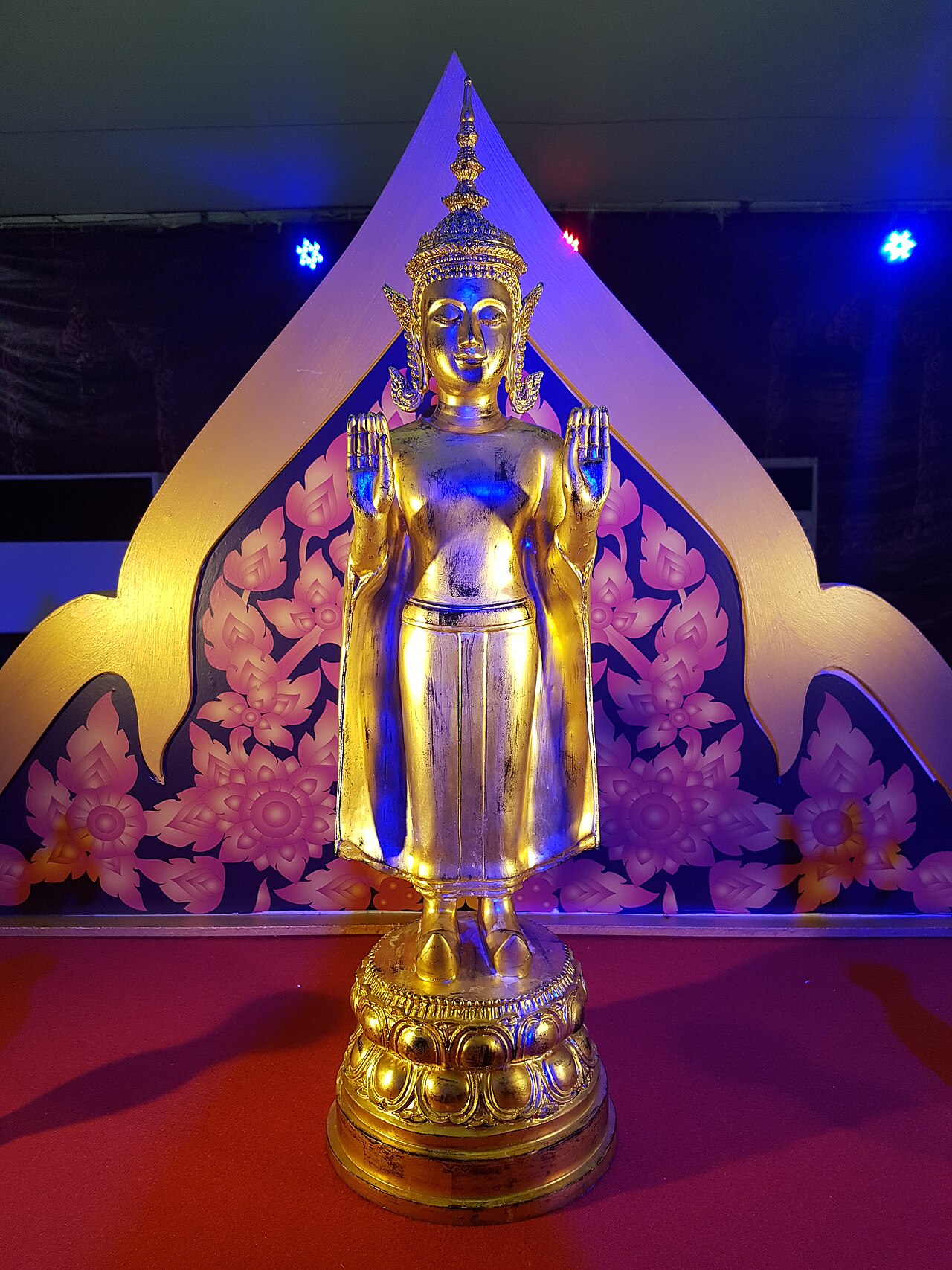 Phra Bang pendant (copies of the Lao palladium) — * Annual Vesak Event at Indoor Stadium Huamark in Bangkok, Thailand
Replica of the Phra Bang of Luang Prabang