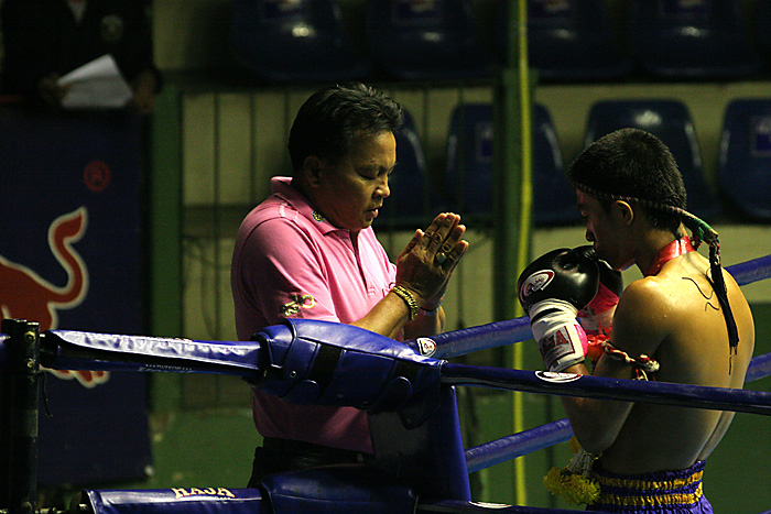 Prachiat (yantra head-cloth / armband) — Muay Thai boxer