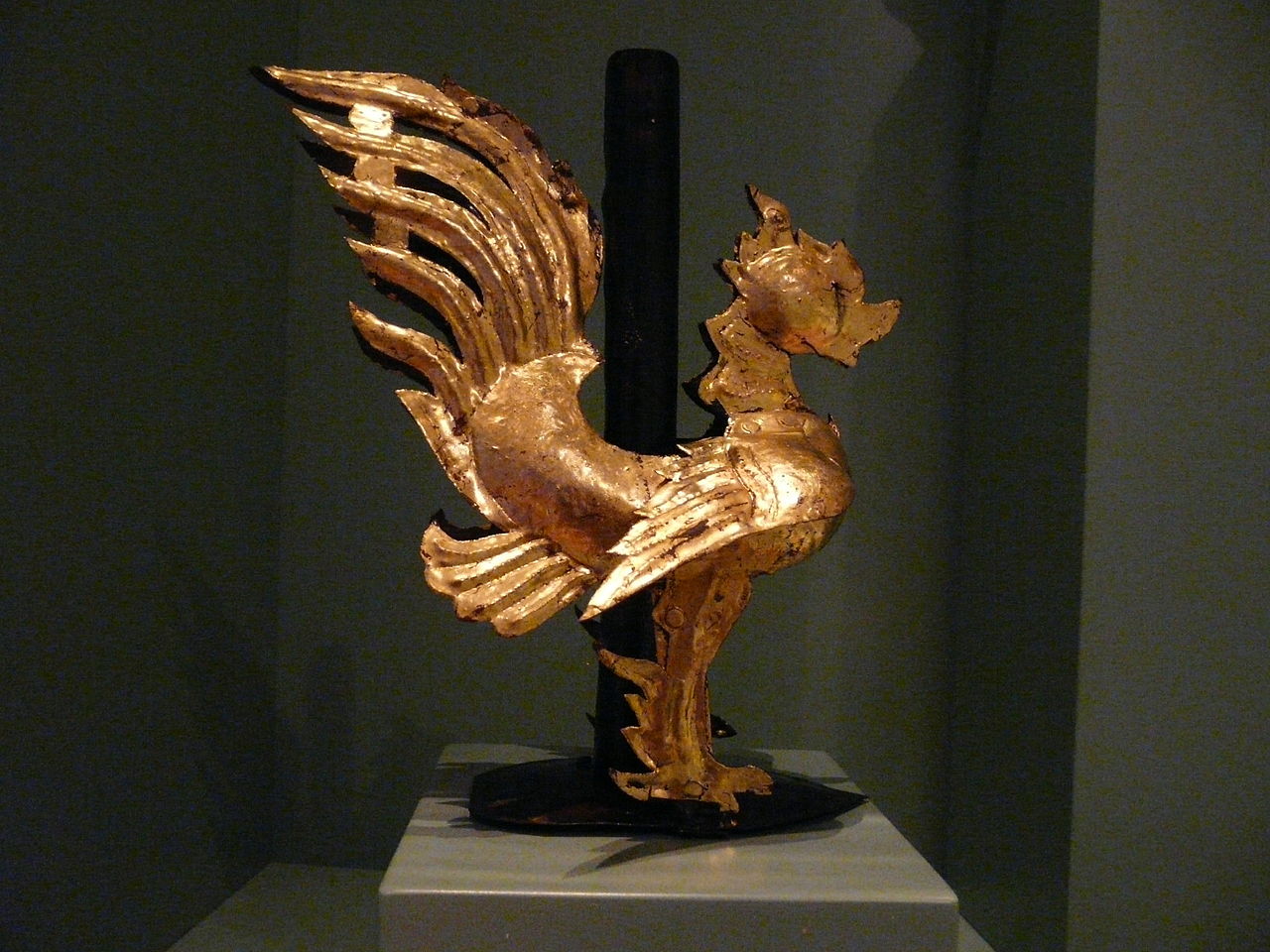 Phaya Khrut (the garuda) — Mythical bird Garuda (Thailand)
temple decoration
1st half 20th century
gold
Birds are connected to the upperworld and t