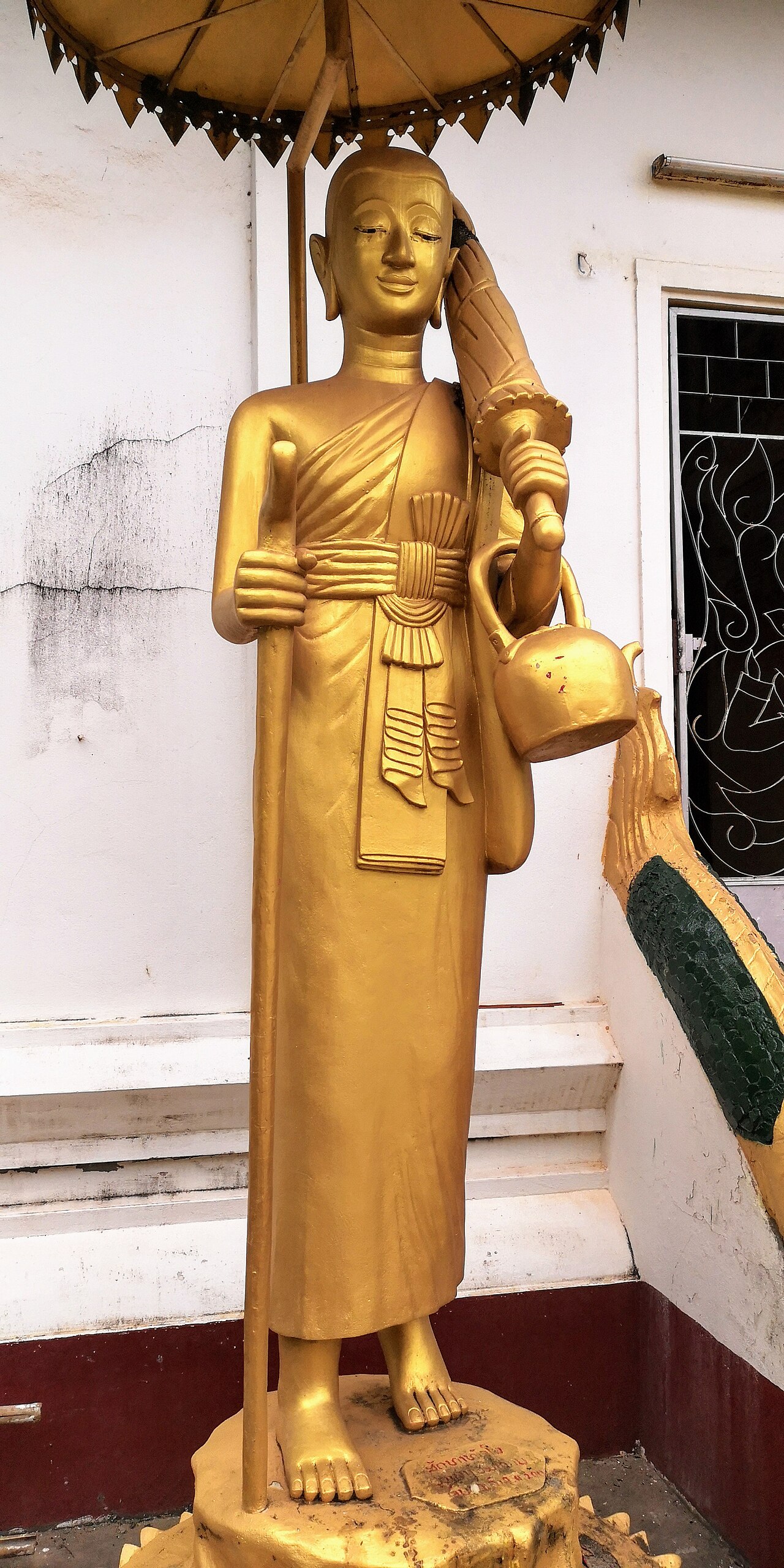 Phra Siwali (the never-hungry monk) — vat Kao Nhot - Vientiane - Laos