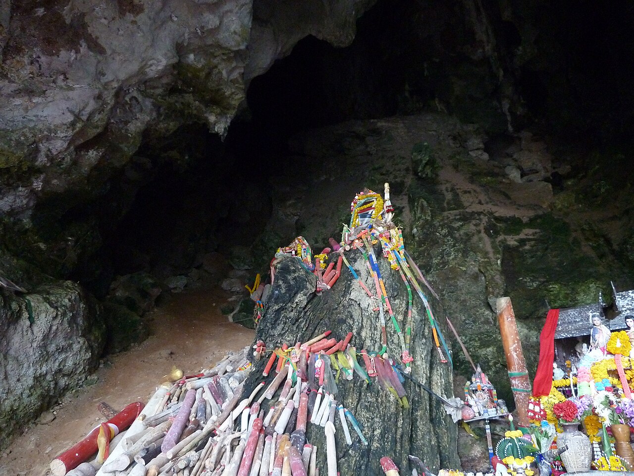 Palad khik (phallic waist charm) — Phra Nang cave, Phra Nang beach, Rai Leh (Railay) Pennisula, Krabi, Thailand