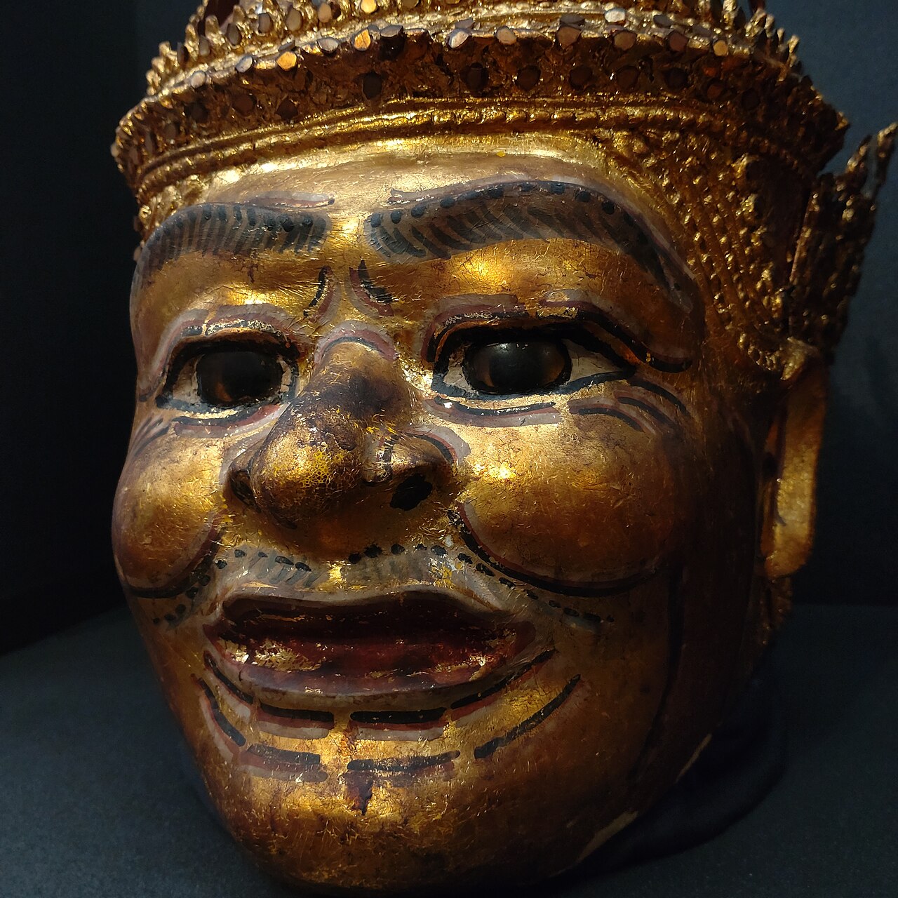 Phra Lersi figure (the hermit-teacher) — ​泰國孔劇魯士（Ruesi）面具，臺北市中正區城內次分區黎明里（臺北城內府後街）