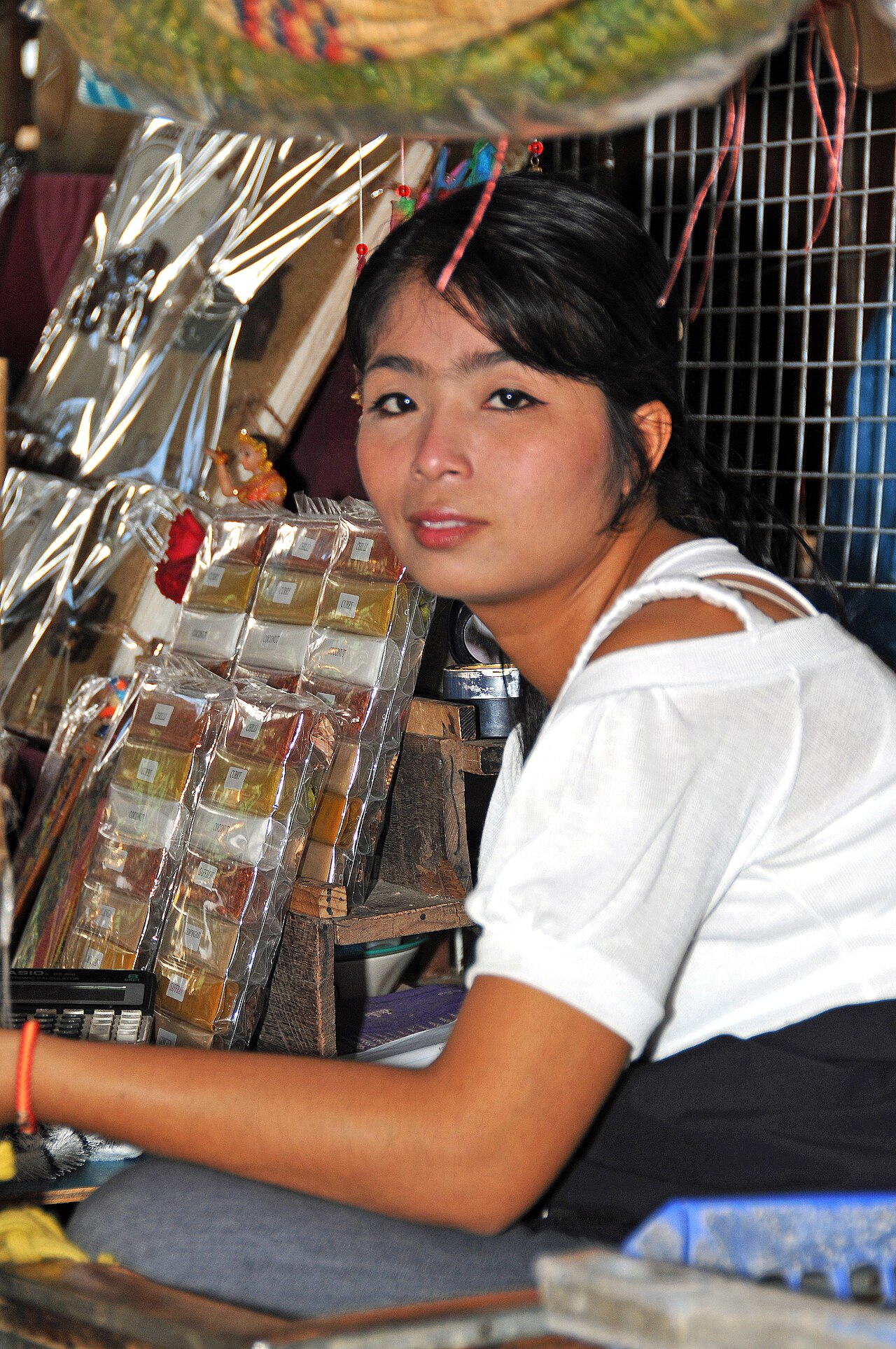 Nang Kwak (the beckoning lady) — May lovely ladies work at the floating market, a wonderful place.