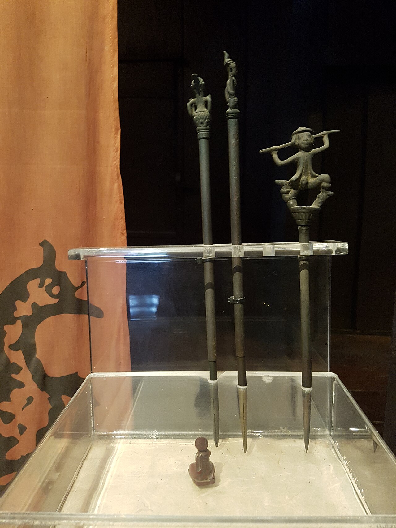 In (Burmese cabalistic square) — * Place: Siam Society Headquarters, Bangkok, Thailand.
Items: Yantra tattooing needles.