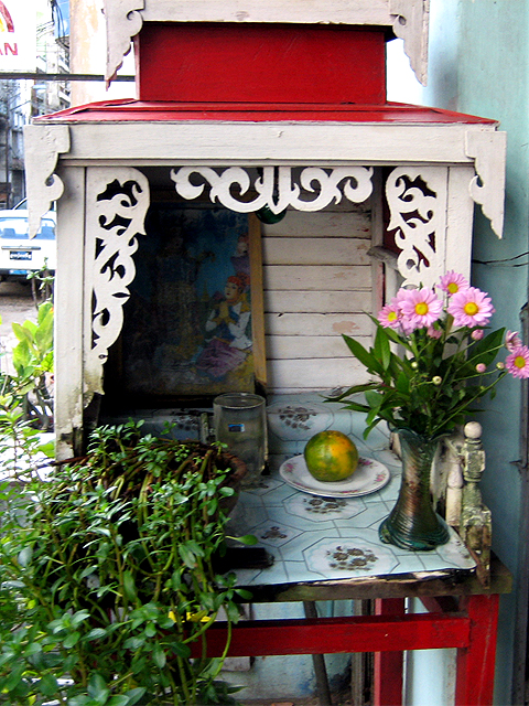 Nat figure (Burmese spirit-deity) — A nat ein (spirit house) in Lanmadaw Township, Downtown Yangon