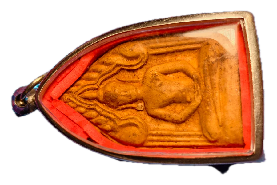 พระผงในซุ้ม กรอบแดง · Powder tablet in an arch, red frame