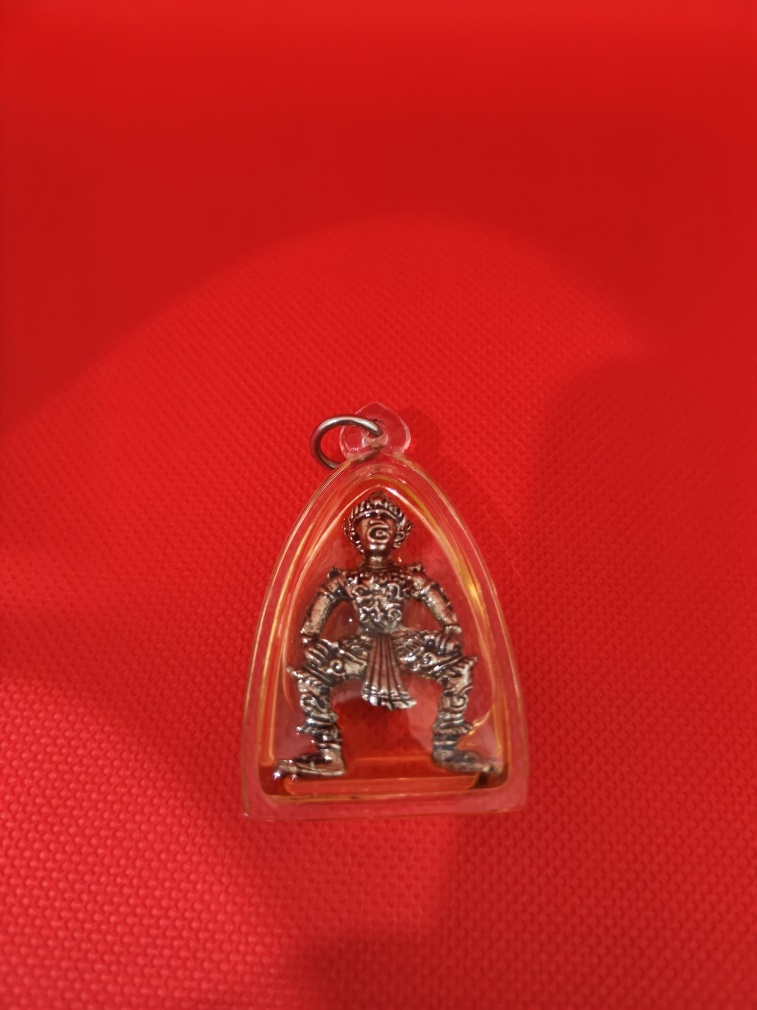 Hun payont in an arched case, photograph 1