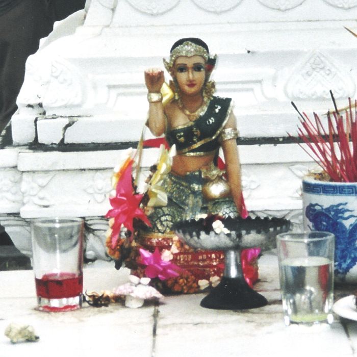 Nang Kwak (the beckoning lady) — Nang Gwak (นางกวัก) at Cha Am, Thailand