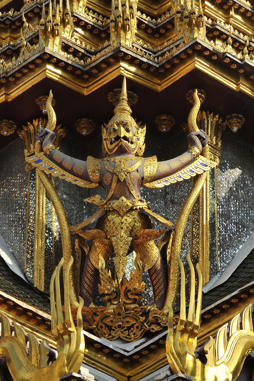 Phaya Khrut (the garuda) — Photo of Garuda on the south hall of Dusit Maha Prasat Throne Hall, Grand Palace, Bangkok, Thailand