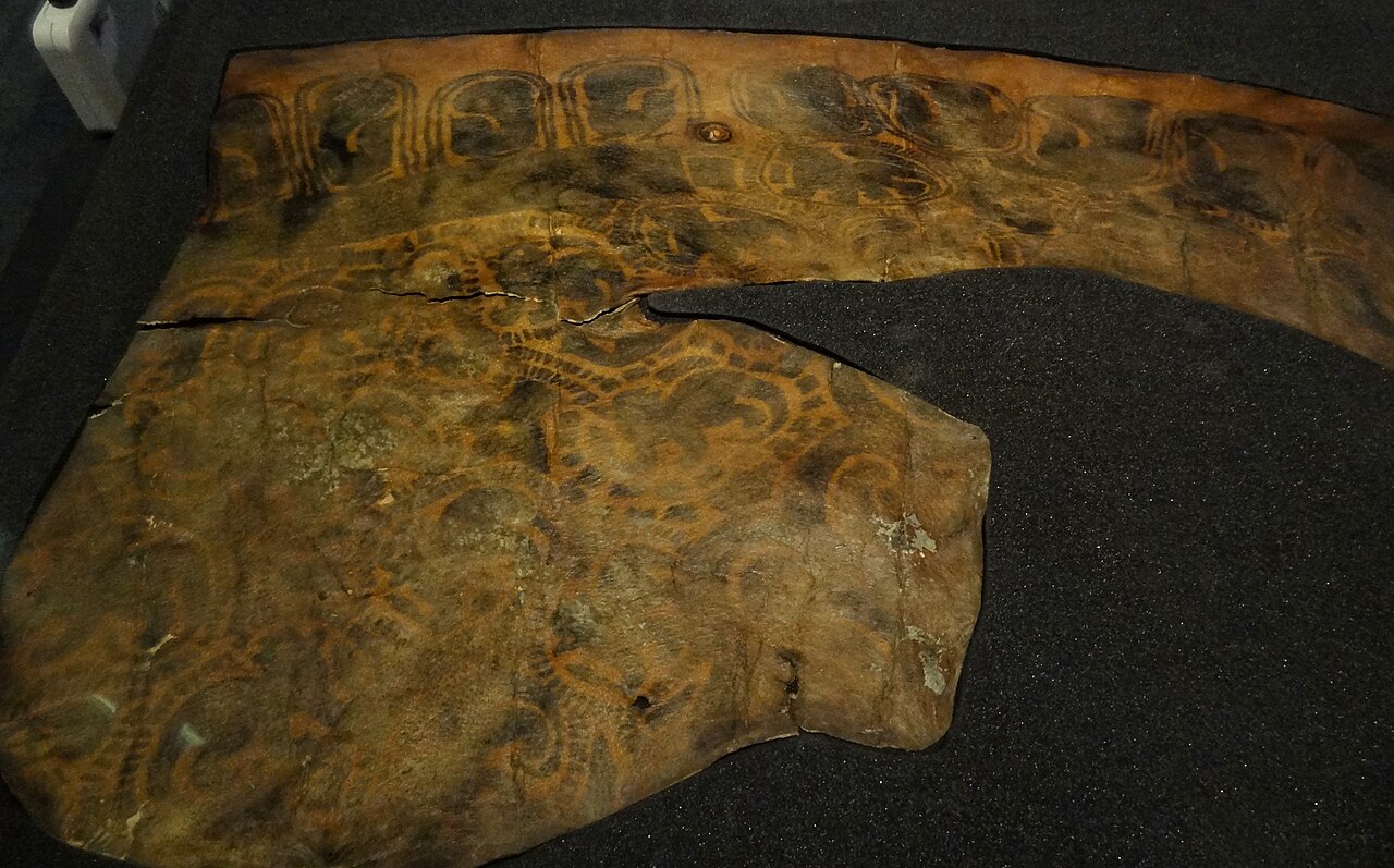 Lao yantra in Tham script — Peau humaine, encre. Laos, XIXe-XXe siècle. Collection d'anthropologie, Muséum national d'Histoire naturelle / Musée de