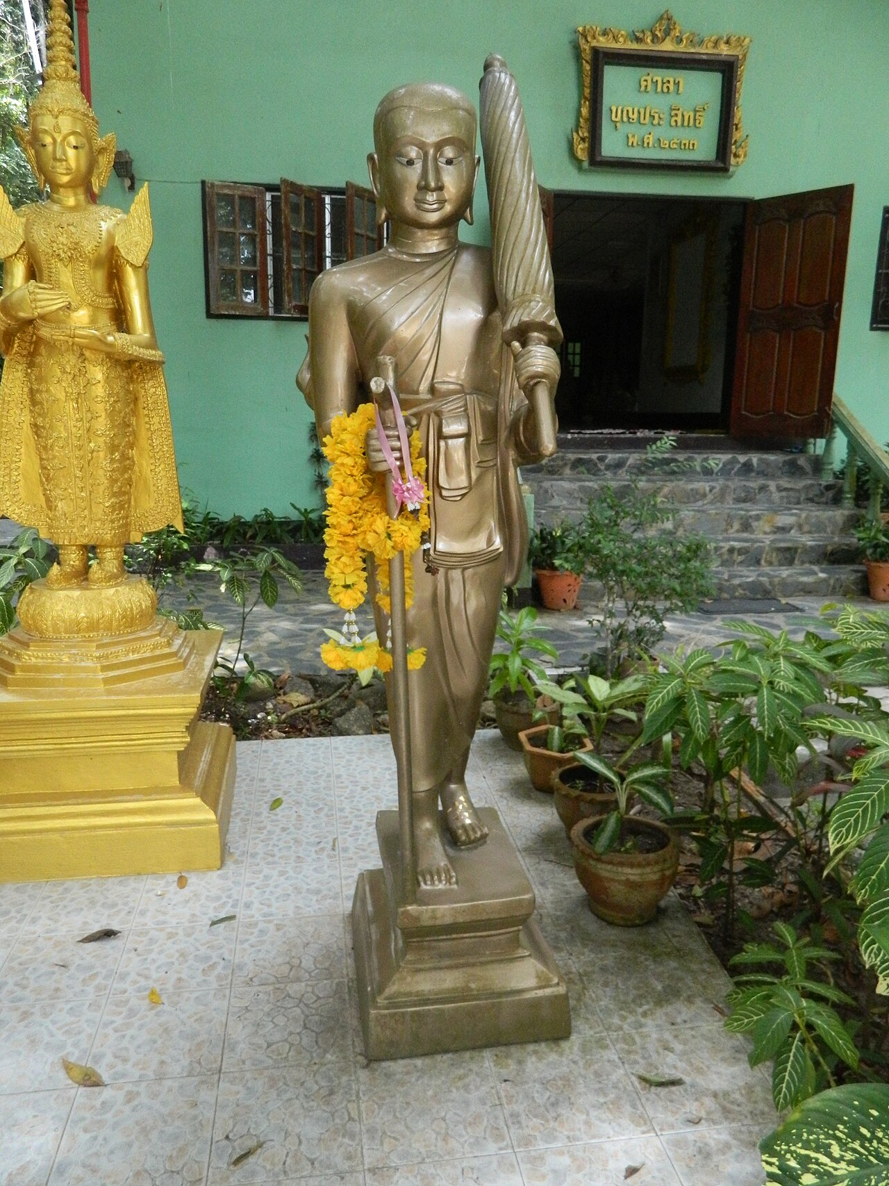 Phra Siwali (the never-hungry monk) — ChinessTemple