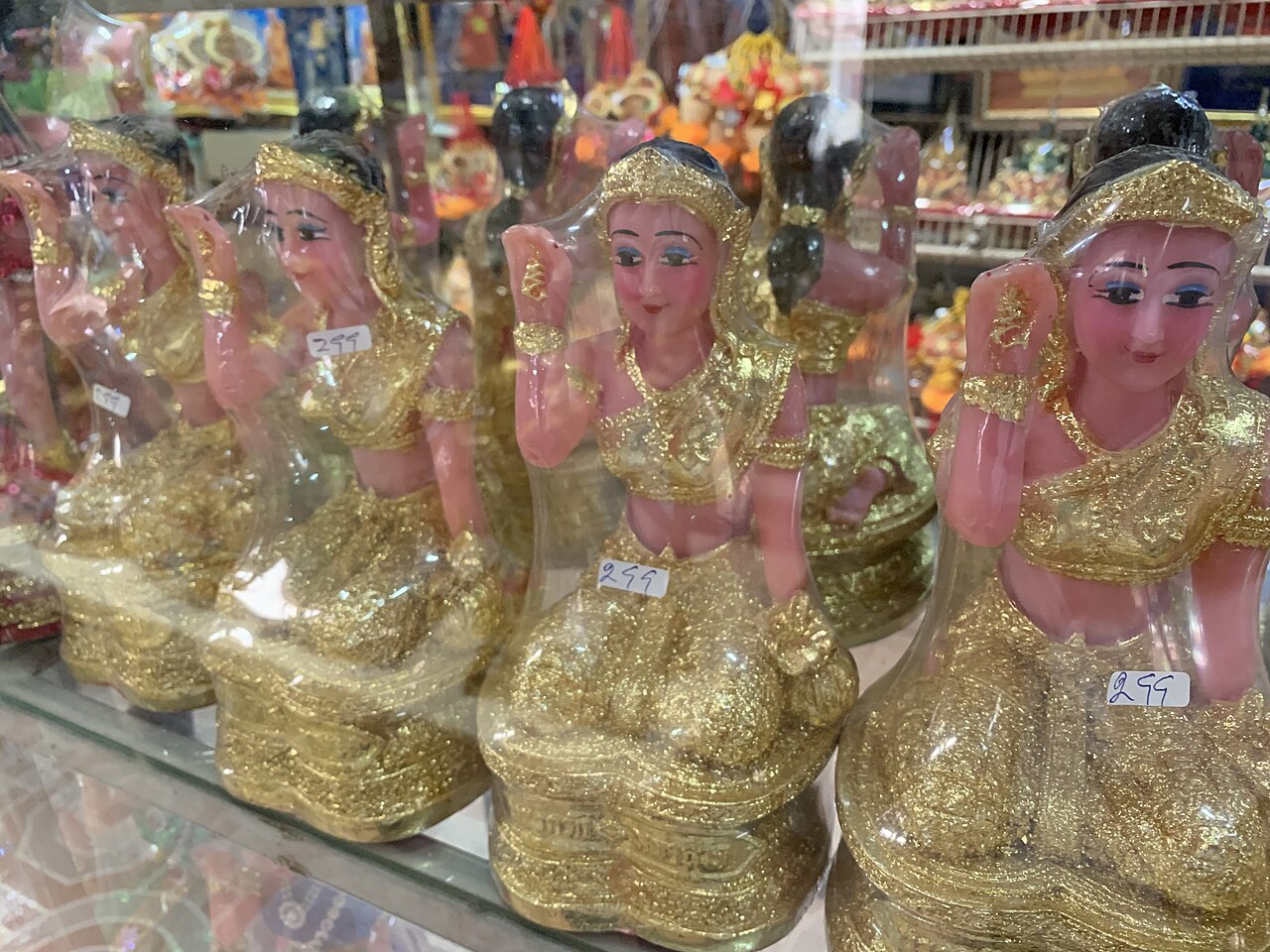 Nang Kwak (the beckoning lady) — Nang Kwak (นางกวัก)