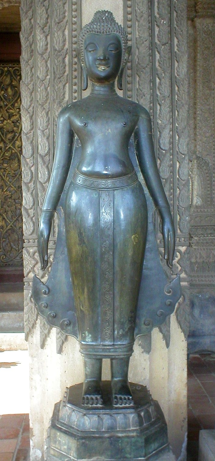 Lao Buddha amulet (Luang Prabang and Vientiane temple issues) — Buddha "Standing": the Buddha stands quietly before going out, this reflects that he has complete awareness of what he i