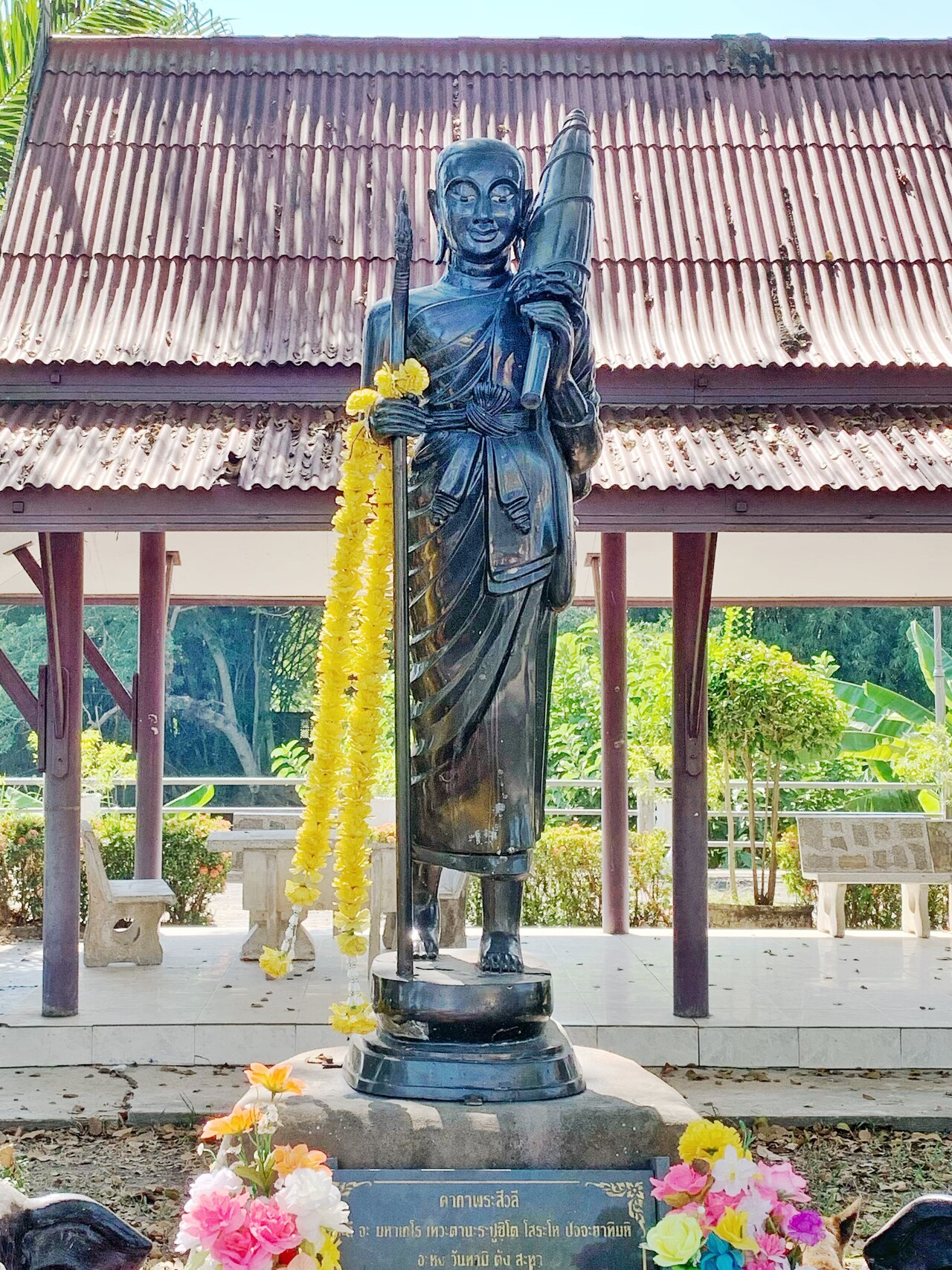 Phra Siwali (the never-hungry monk) — วัดใหญ่ทักขิณาราม นครนายก
